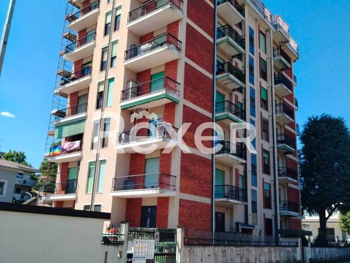 Appartamento con 6 locali in vendita in Via Venezia, Centro, Garbagnate Milanese