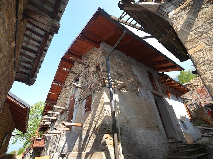 Casa trilocale in vendita in Strada Provinciale del Colle delle Finestre, Fenestrelle