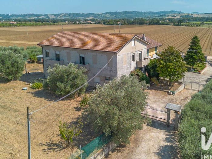 Casa con 6 locali in vendita in Via piane chienti, San Marone San Giuseppe Risorgimento, Civitanova Marche