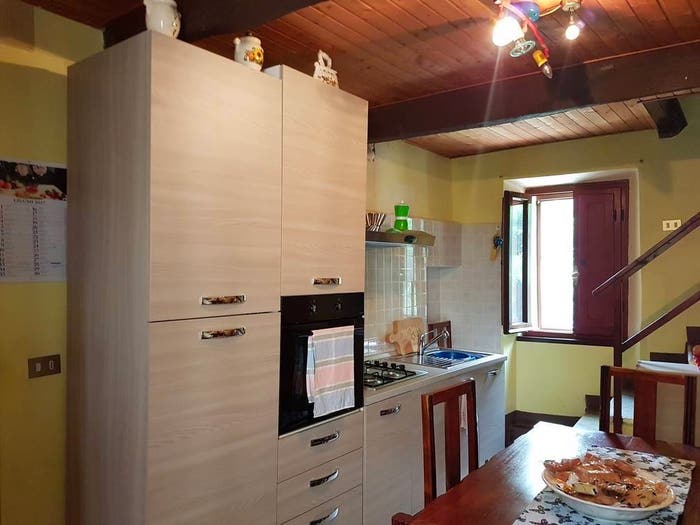 Casa con 6 locali in vendita in Camaiore Paese, Camaiore