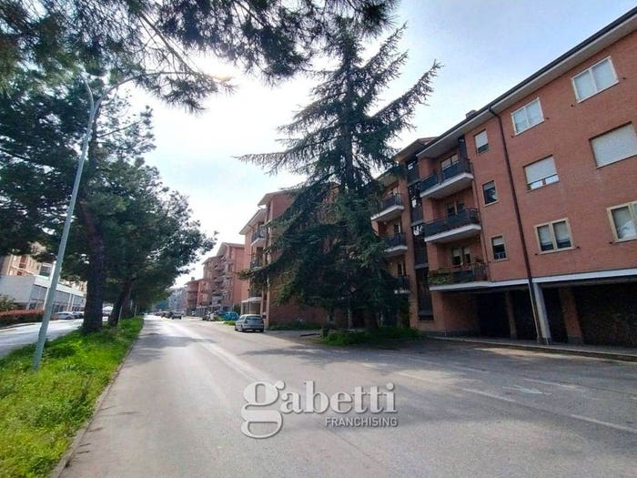 Appartamento con 5 locali in vendita in Via Carducci, Vazzieri, Campobasso