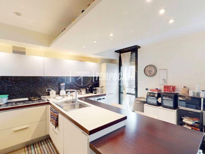 Casa con 5 locali in vendita in Viale Risorgimento, Pantigliate