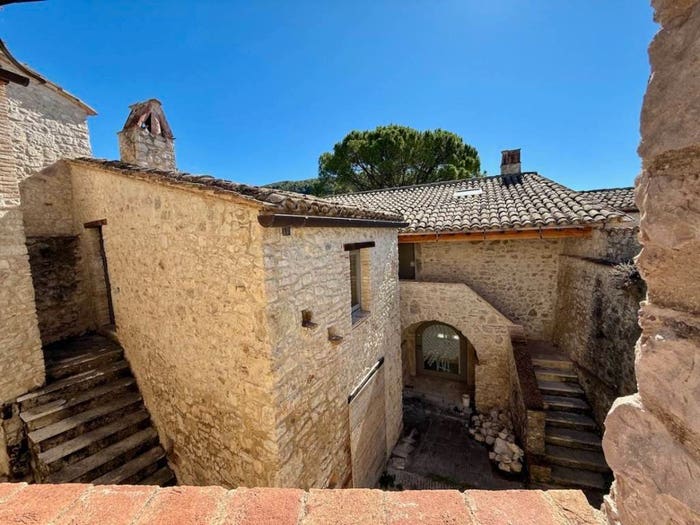 Casa con 6 locali in vendita in Acquasparta