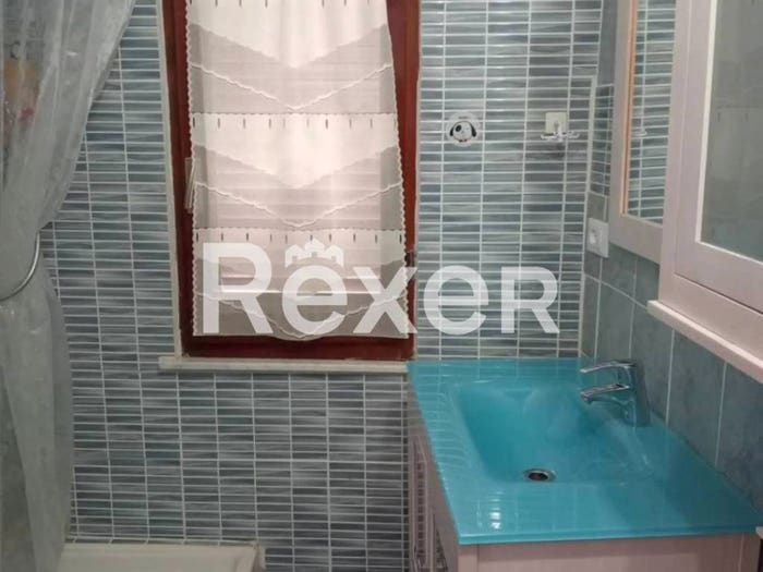 Casa con 6 locali in vendita in Via Regina Margherita, Centro, Bosio