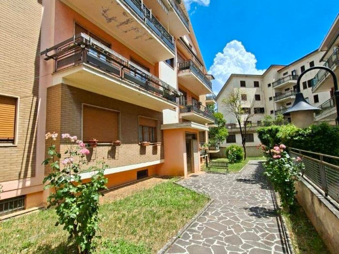 Appartamento trilocale in vendita in Via America, Centro, Avezzano