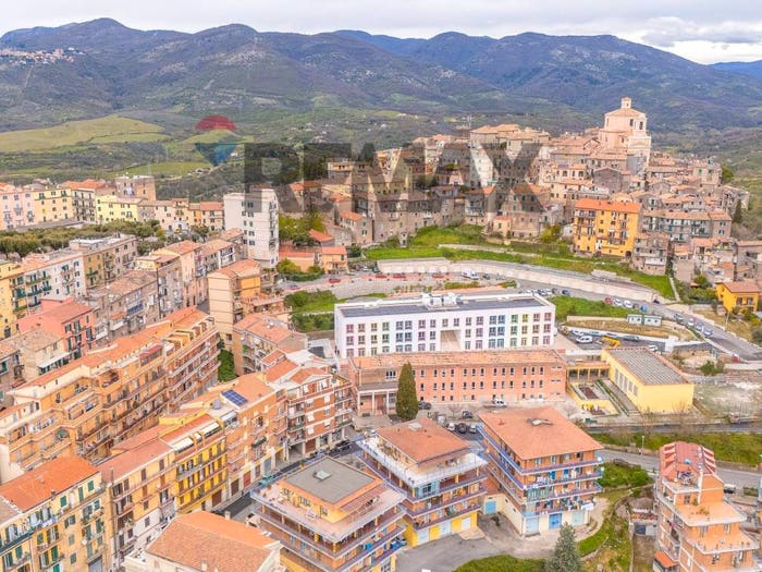 Appartamento quadrilocale in vendita in Via della Libertà, Centro, Castel Madama