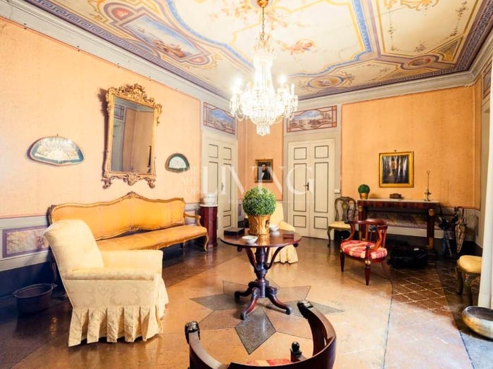 Appartamento con 6 locali in vendita in Via Antonio Mordini, Piazza Anfiteatro Torre Guinigi, Lucca