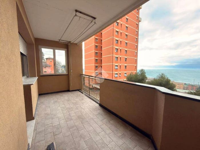 Appartamento trilocale in vendita in Via pietraligure, Voltri, Genova