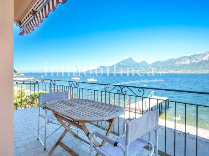 Appartamento trilocale in vendita in Via Amerigo Vespucci, Magugnano, Brenzone sul Garda