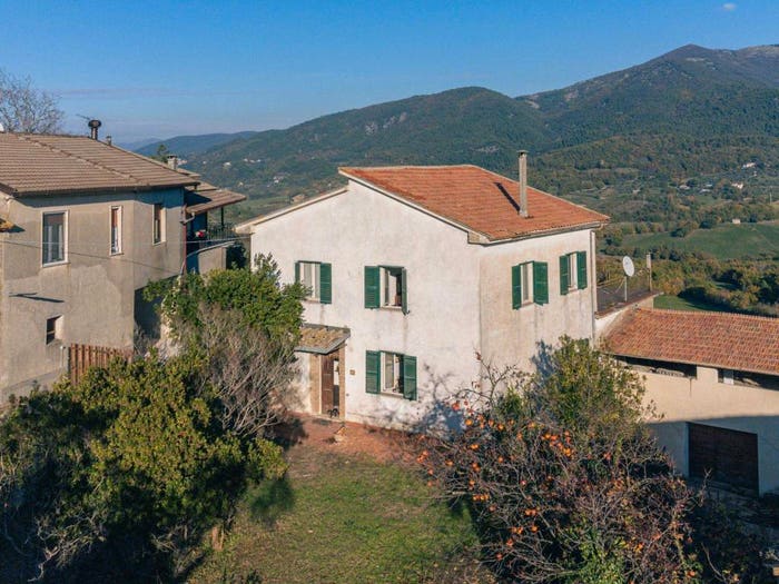 Casa quadrilocale in vendita in Configni