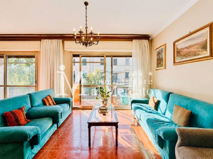Appartamento con 5 locali in vendita in Viale S Concordio, San Concordio, Lucca