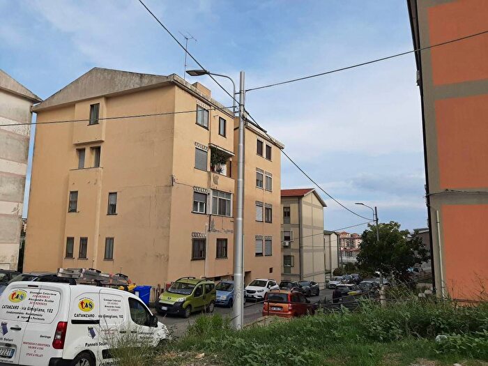 Appartamento quadrilocale in vendita in Via Galeazzo di Tarsia, Mater Domini Cavita, Catanzaro