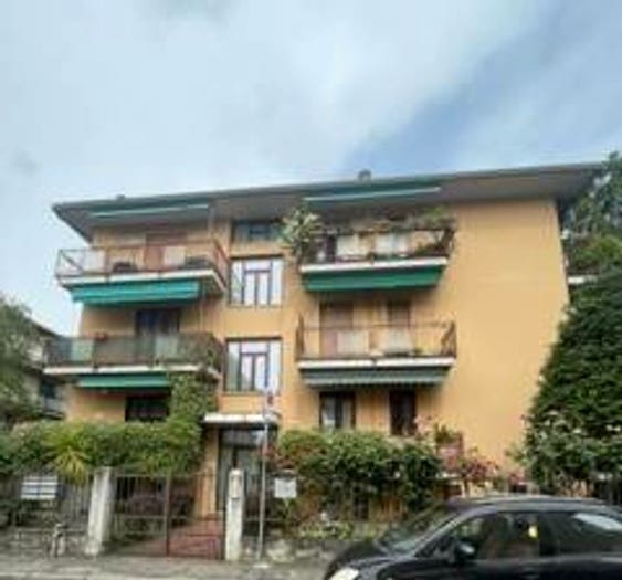 Appartamento quadrilocale in vendita in Via Camillo Benso di Cavour, Centro, Cassina de' Pecchi
