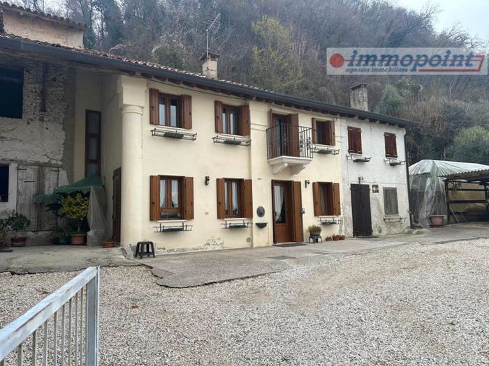 Casa in vendita in Viale Asiago, Bassano del Grappa