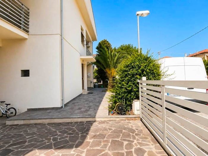 Appartamento quadrilocale in vendita in TRAVERSA VIA DEI TRINCI, Parco Hoffman Sportella Marini Prato Smeraldo, Foligno