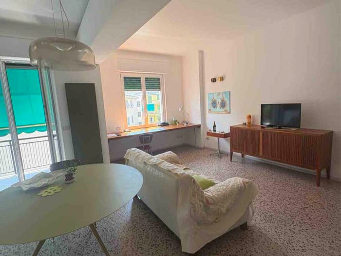 Appartamento trilocale in vendita in Via Giovanni Acerbi, Quarto, Genova