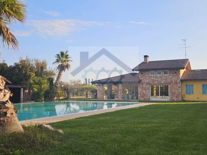 Casa con 5 locali in vendita in Località Sgarbella, Bussolengo