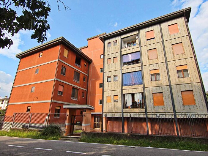 Appartamento trilocale in vendita in Via Perugino, Centro, Nerviano