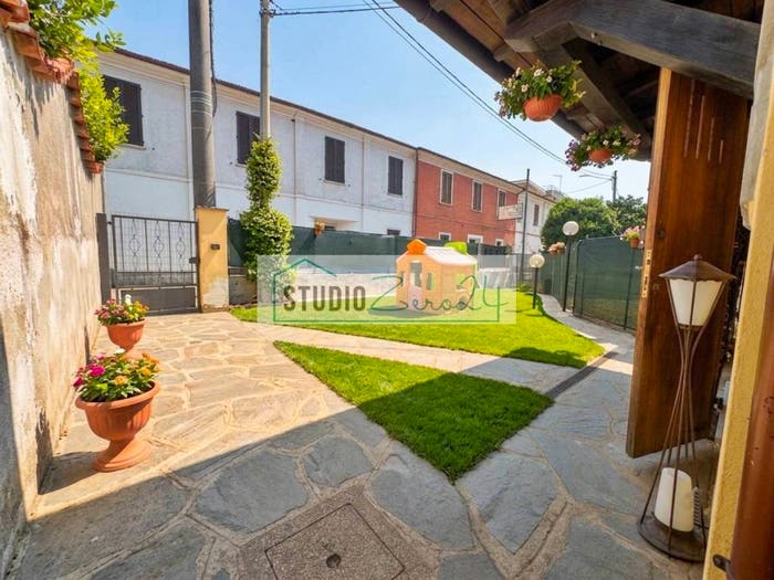 Casa quadrilocale in vendita in Centro, Massa