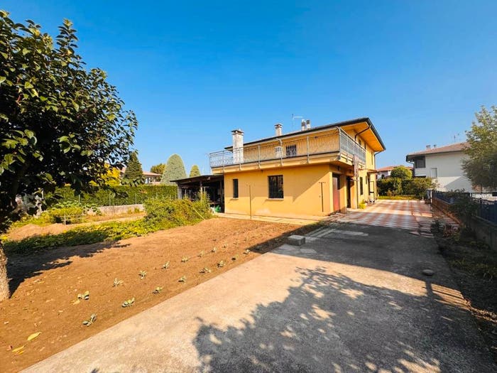Casa con 5 locali in vendita in Via Pier Domenico Frattini, Centro, Legnago