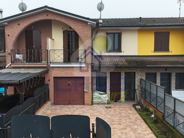 Casa quadrilocale in vendita in VIA PAOLO BORSELLINO, Centro, Pieve d'Olmi