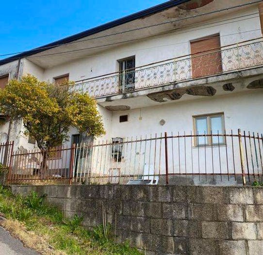Casa trilocale in vendita in Squille, Castel Campagnano