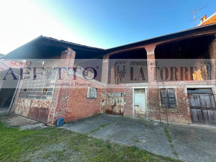 Casa quadrilocale in vendita in Borgoratto Alessandrino