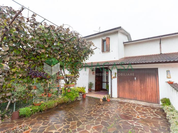 Casa con 5 locali in vendita in Via San Francesco, Centro, Madignano
