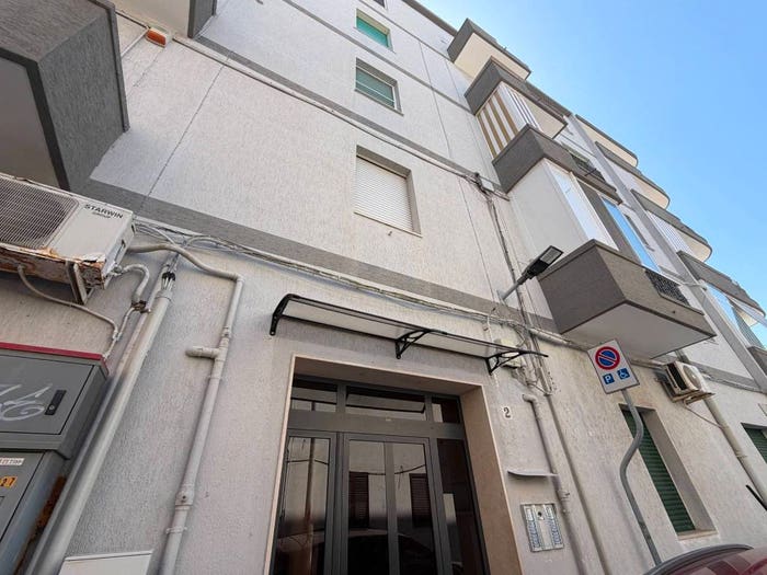 Appartamento trilocale in vendita in Via Livio Andronico, Commenda, Brindisi