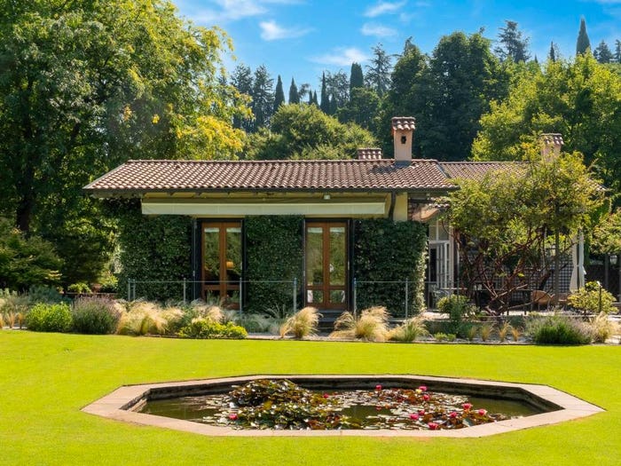 Casa con 6 locali in vendita in Via Poggio Castello, Nobile Monguzzo, Monguzzo