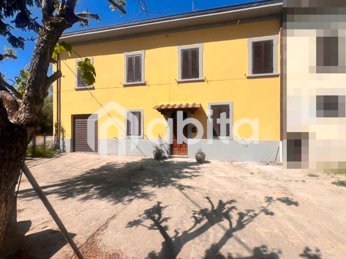 Casa con 5 locali in vendita in Via Amerigo Vespucci, Città, Montevarchi
