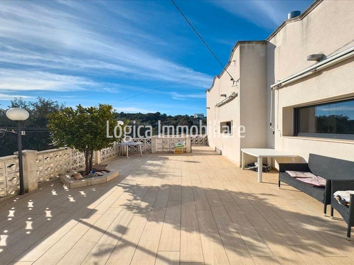 Casa quadrilocale in vendita in SP, Cisternino