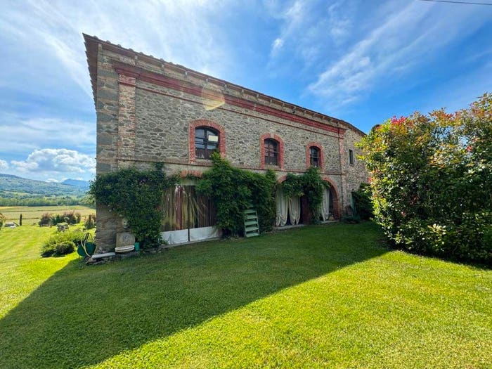 Casa con 6 locali in vendita in via nazionale, Soci, Bibbiena