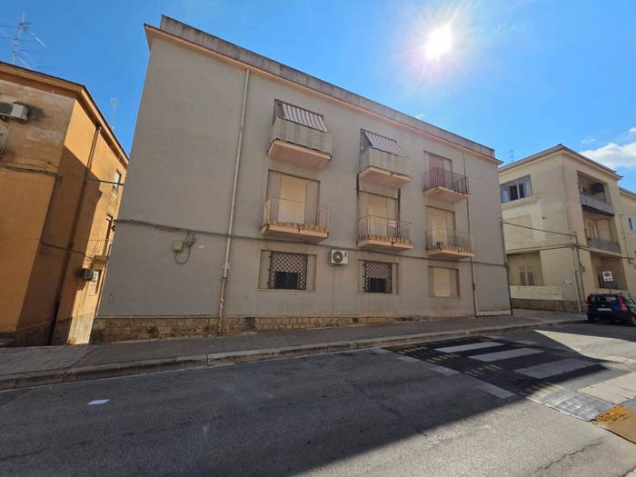 Appartamento quadrilocale in vendita in Via Domenico Scinà, Centro, Castelvetrano
