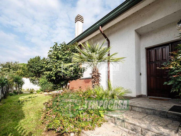 Casa quadrilocale in vendita in Viale kennedy, Centro, Nerviano