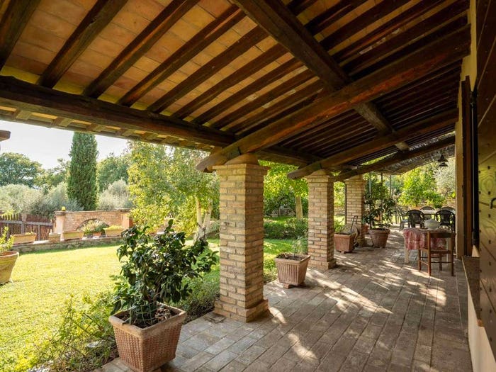 Casa con 6 locali in vendita in Passignano sul Trasimeno
