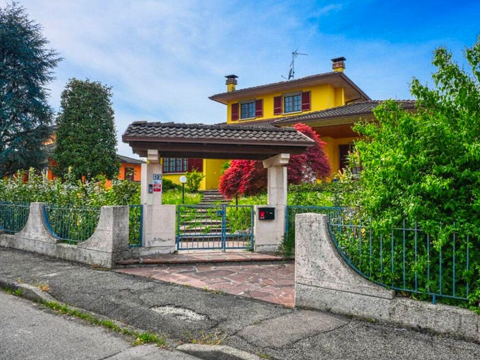 Casa con 6 locali in vendita in Via Genova, Roveleto, Cadeo