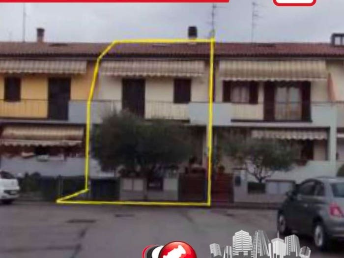 Appartamento con 5 locali in vendita in Via VIII Marzo Montevarchi AR Italia, Levanella, Montevarchi