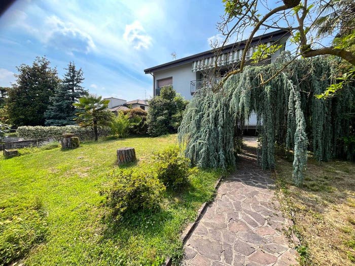 Casa con 6 locali in vendita in Via John Fitzgerald Kennedy, Centro, Mariano Comense