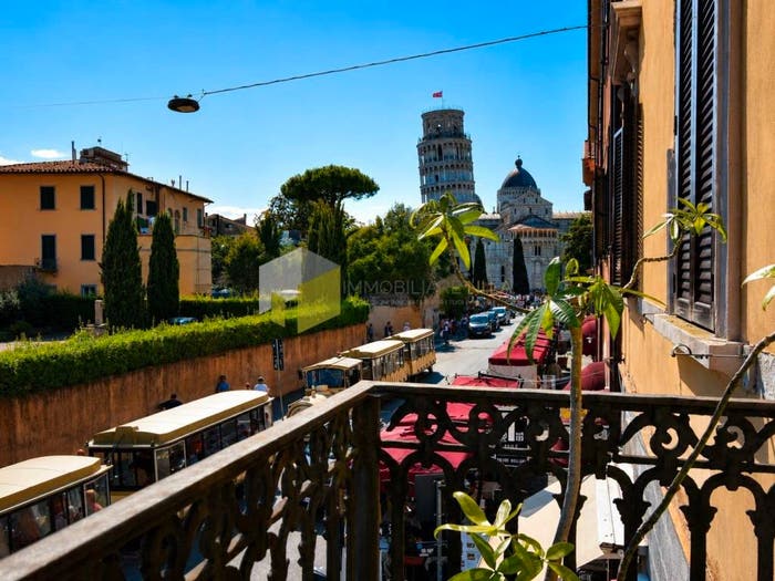 Appartamento con 6 locali in vendita in Via Cardinale Pietro Maffi, Santa Maria, Pisa