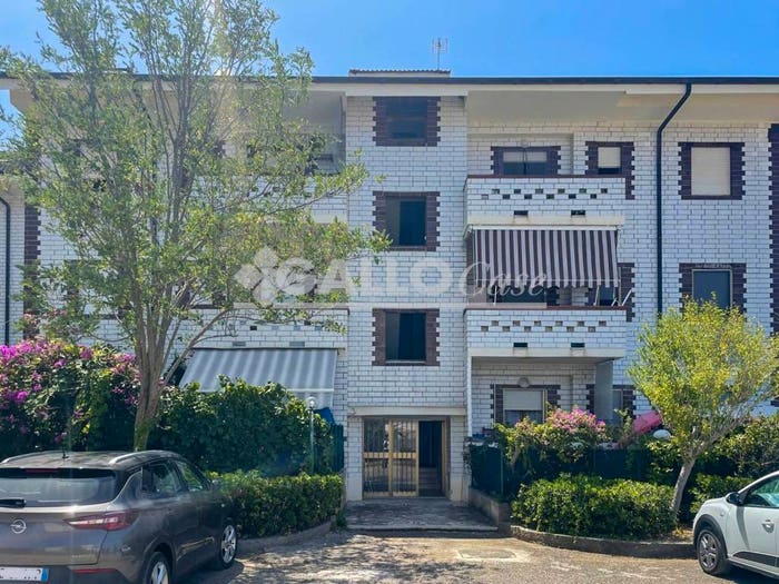 Appartamento trilocale in vendita in Località Miccisi, San Lucido