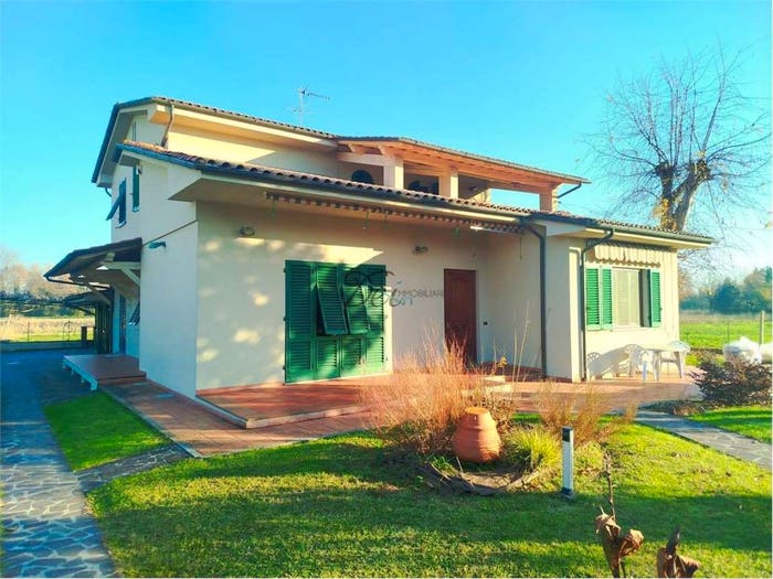 Casa con 6 locali in vendita in via dei giomi, Lammari Lunata, Capannori