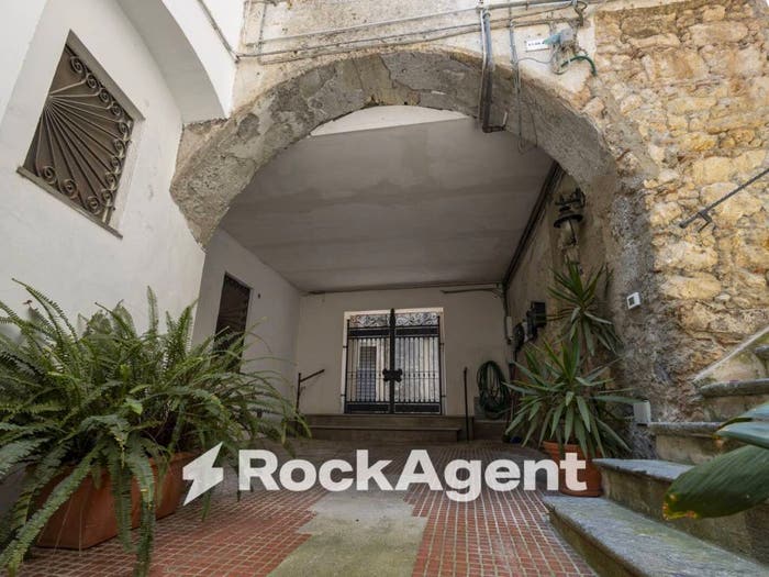 Appartamento bilocale in vendita in Via Giuseppe Poerio, Centro Storico, Catanzaro