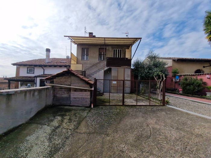 Casa con 6 locali in vendita in Via Savio, Centro, Montemagno