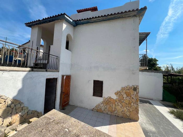 Casa con 5 locali in vendita in Via delle Campanule, Cogna, Aprilia