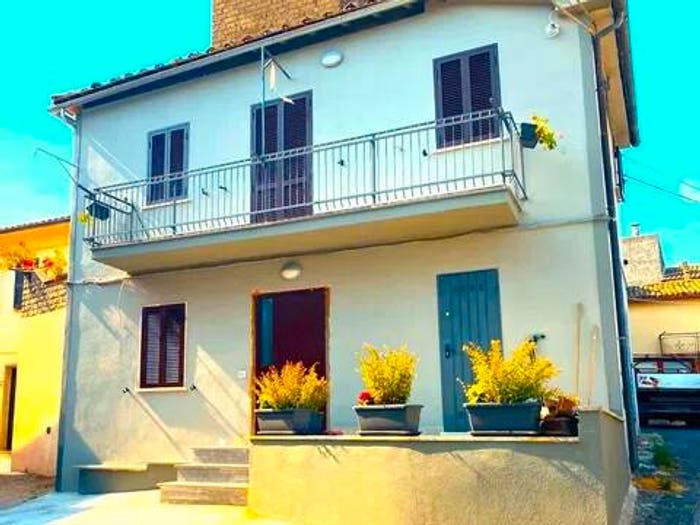 Casa trilocale in vendita in Montefiascone