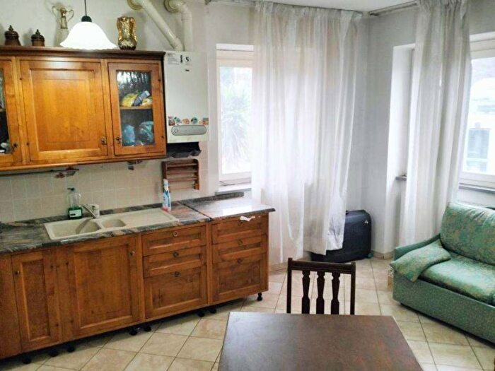 Appartamento bilocale in vendita in Viale Giosuè Carducci, Cisternone, Livorno