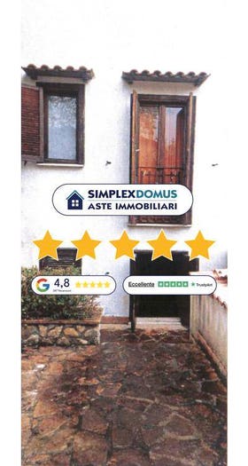 Appartamento trilocale in vendita in Via delle Ginestre, Scandriglia