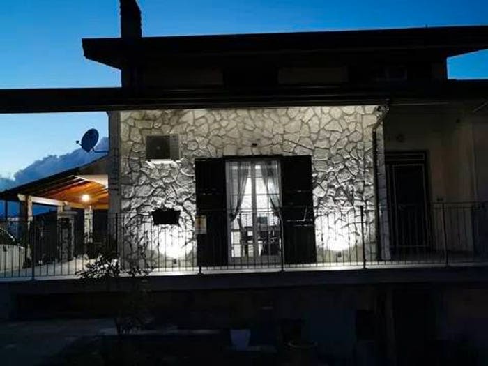 Casa con 6 locali in vendita in Urb Villa Fontana Liri, Fontana Liri