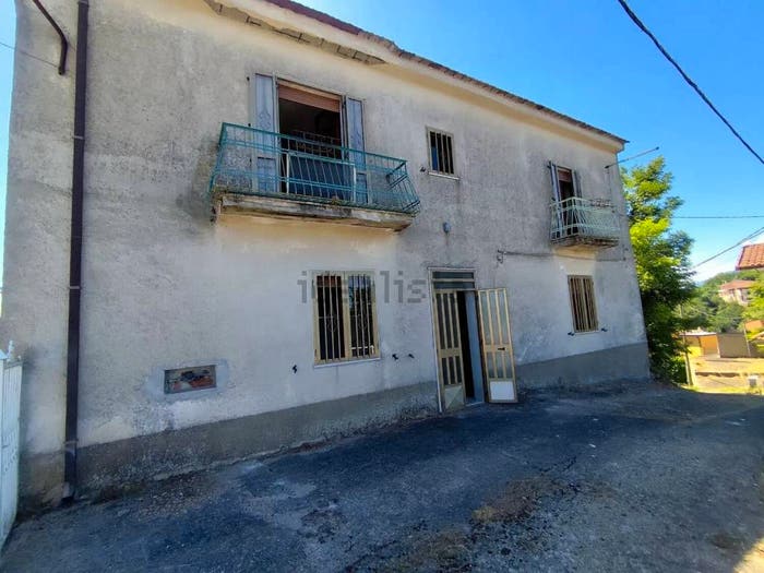 Casa con 6 locali in vendita in Via Papa Giovanni Xxiii, Montorsi, Sant'Angelo a Cupolo